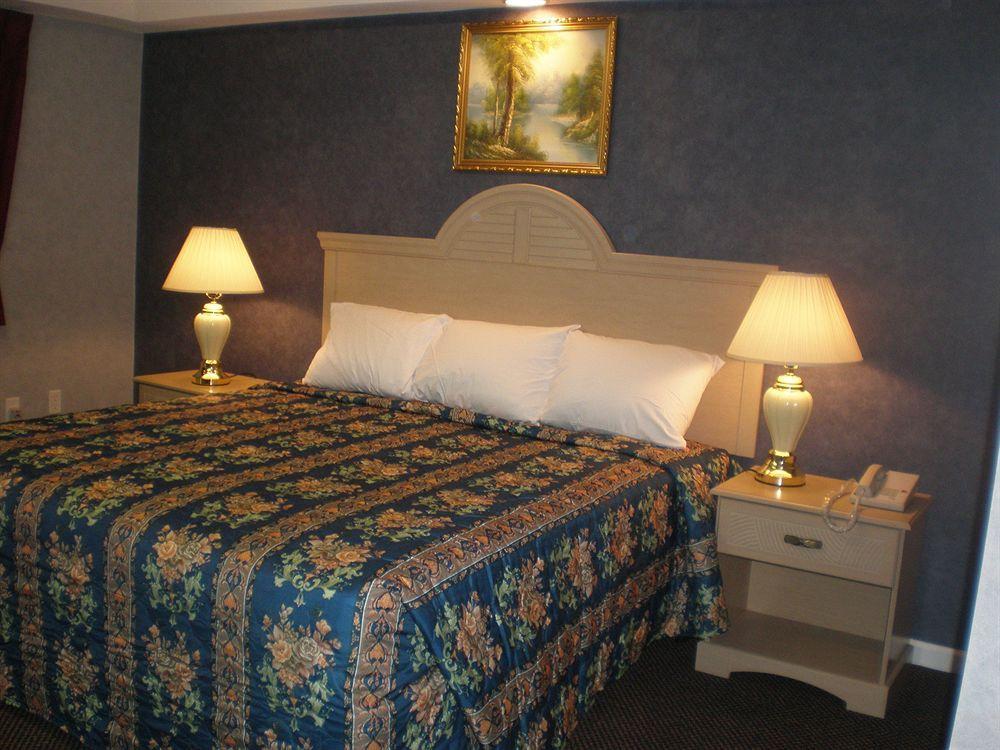 Village Inn & Suites - Smithville Экстерьер фото