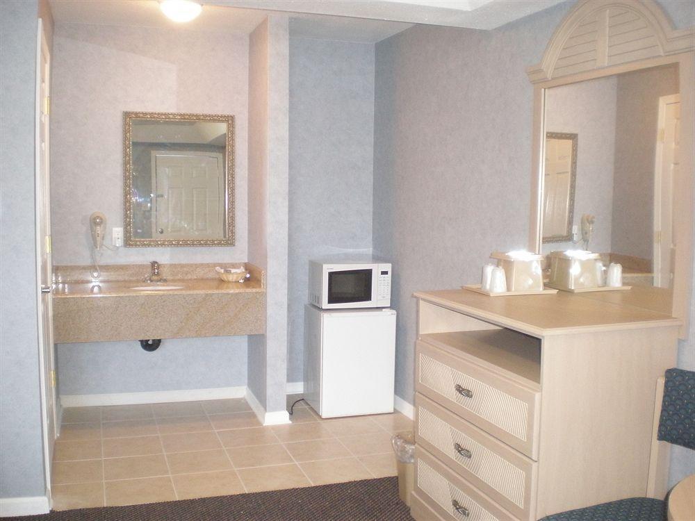 Village Inn & Suites - Smithville Номер фото
