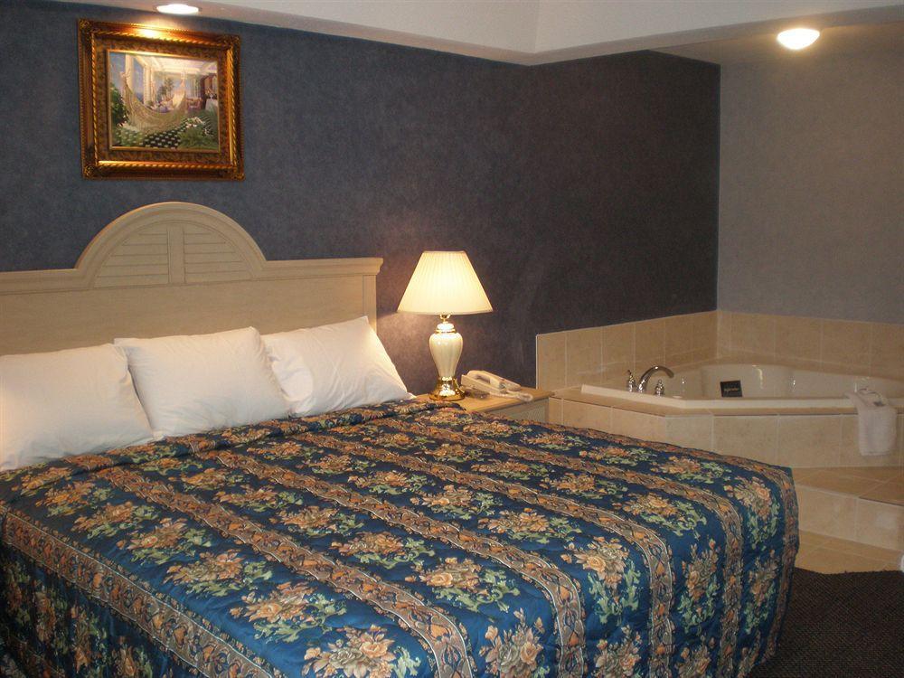 Village Inn & Suites - Smithville Экстерьер фото