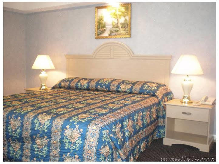 Village Inn & Suites - Smithville Номер фото