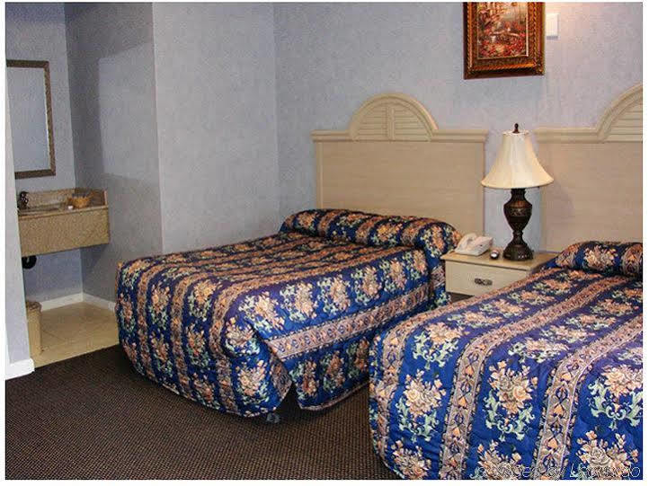 Village Inn & Suites - Smithville Номер фото