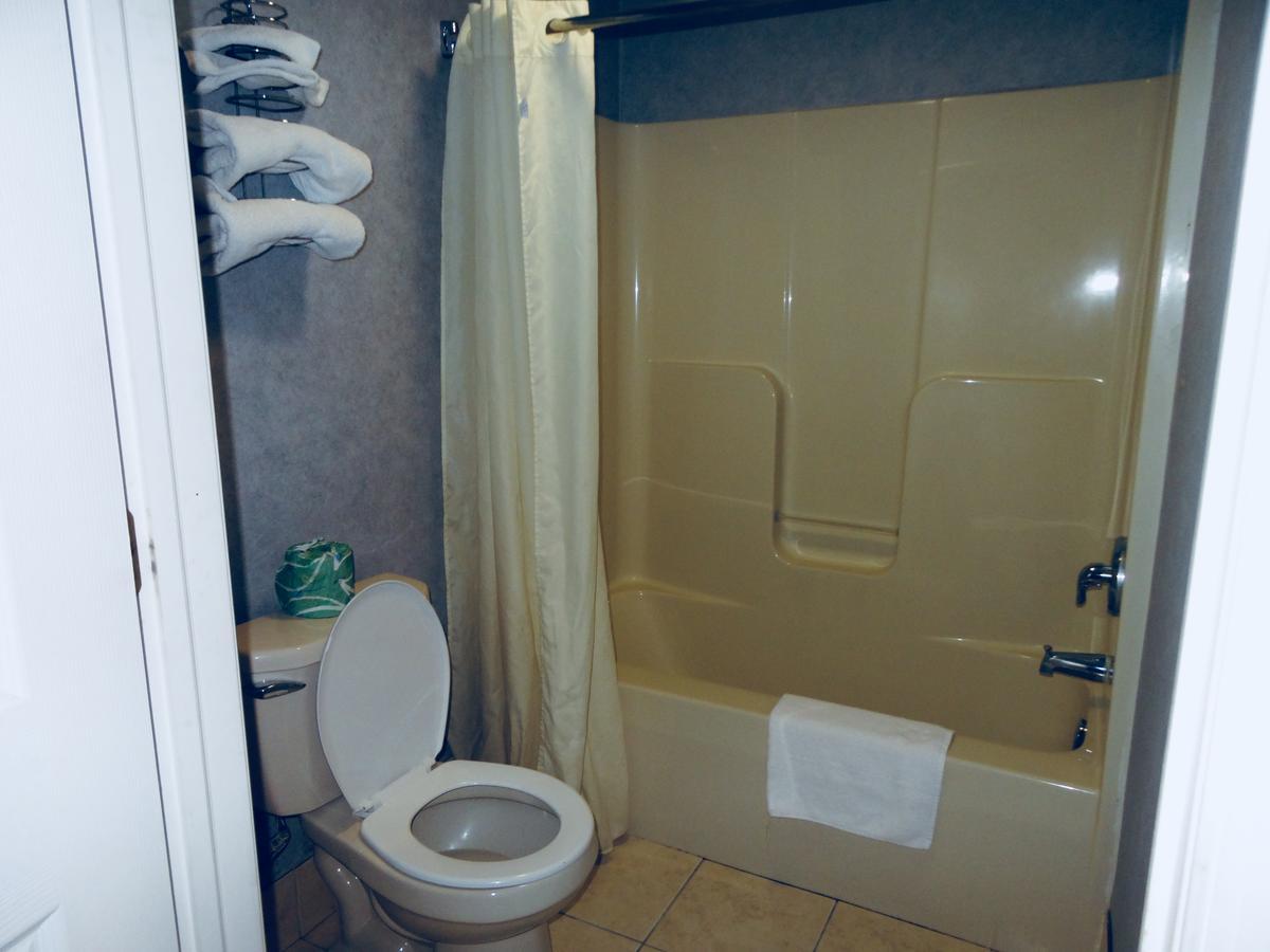 Village Inn & Suites - Smithville Экстерьер фото