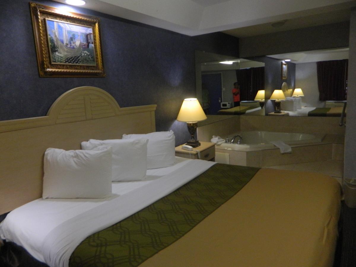 Village Inn & Suites - Smithville Экстерьер фото