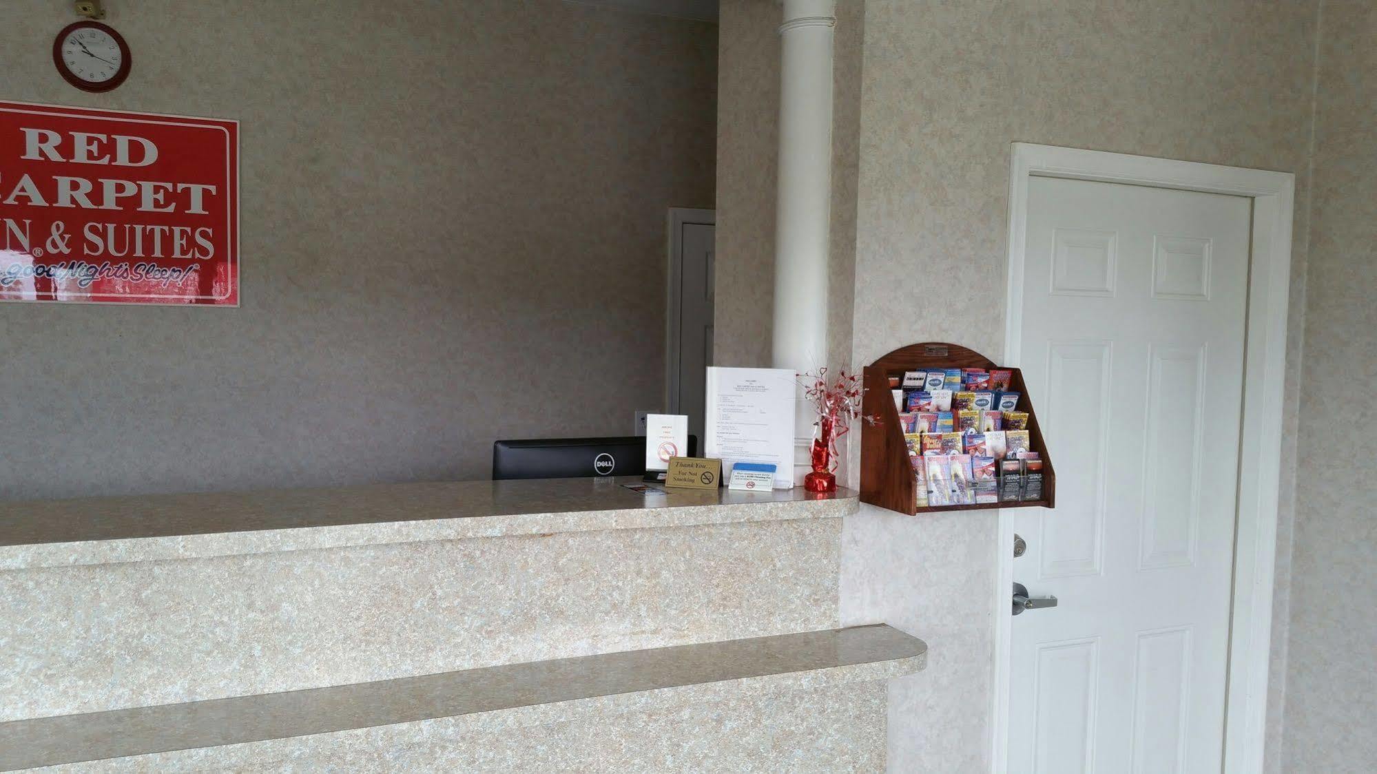 Village Inn & Suites - Smithville Экстерьер фото